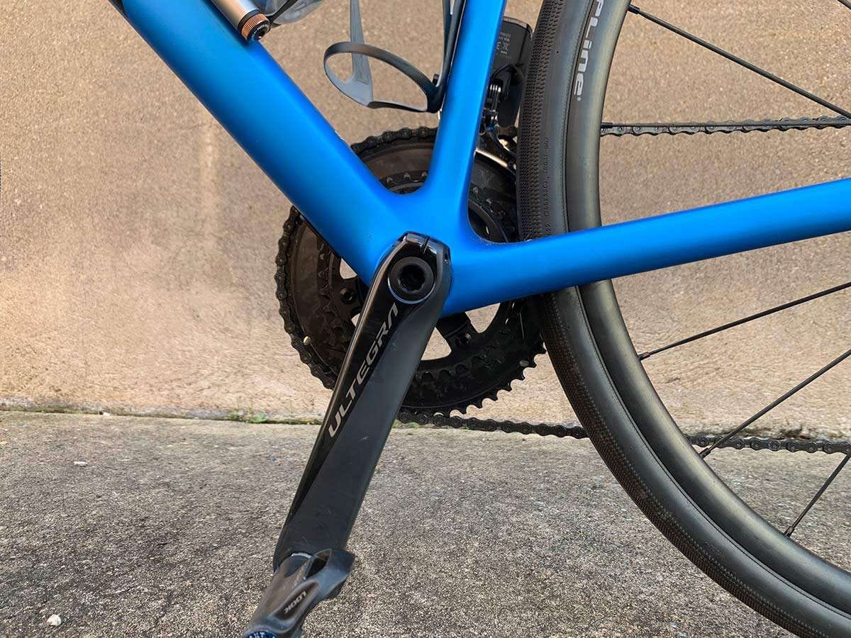 Recensione: la bici da strada Canyon Endurace va a lungo sul comfort,  mantiene la velocità - Anguria Bike