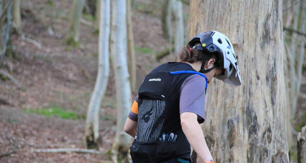 Recensione: Bluegrass Armor ha la schiena con i nuovi paraschiena MTB  hydro-pack - Anguria Bike